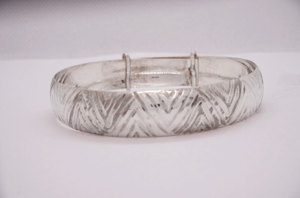 Medium Bracelet Design