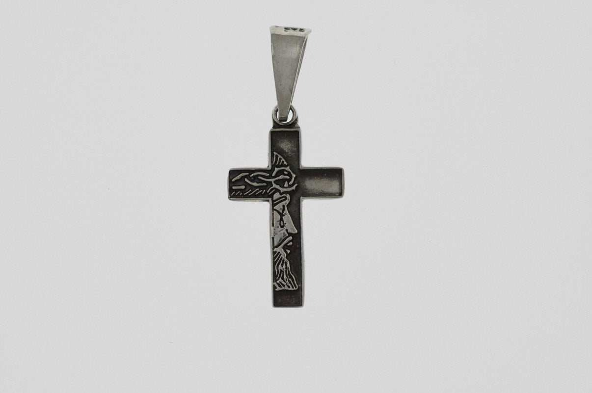 Small Charm Cross yar013