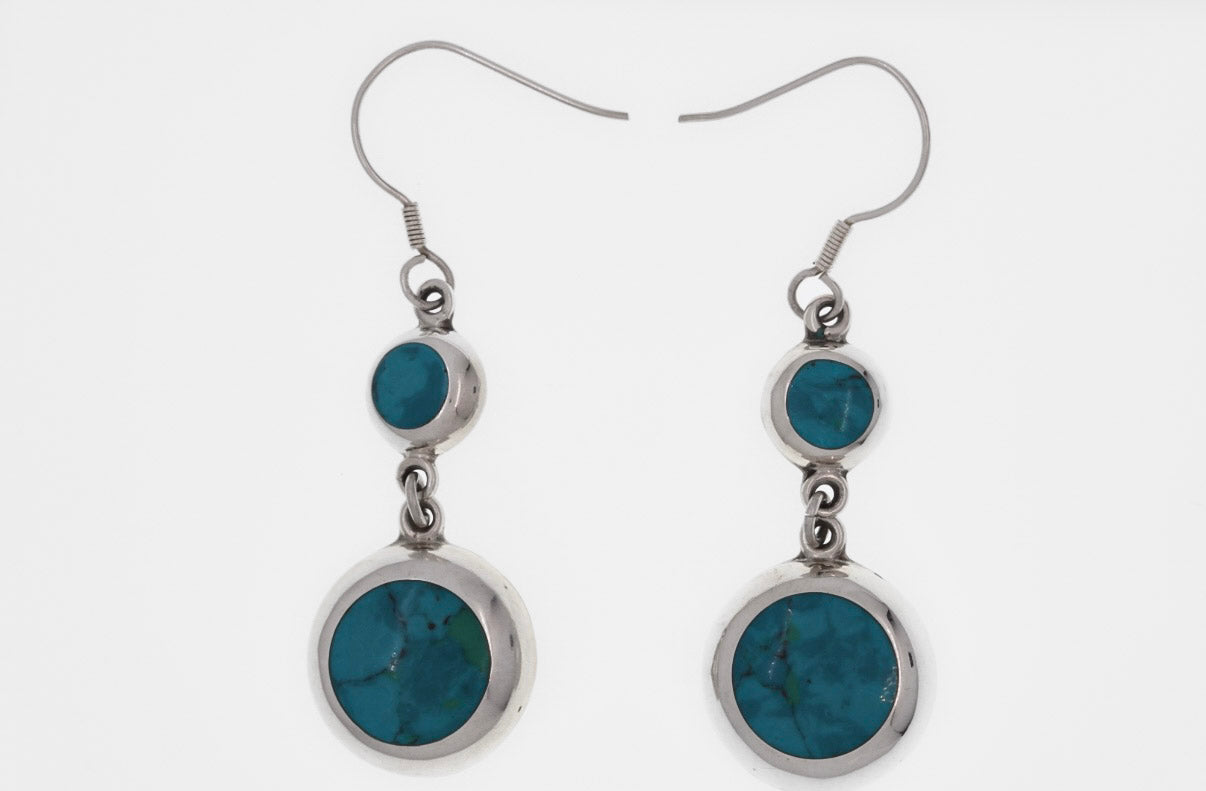 Earring with stone