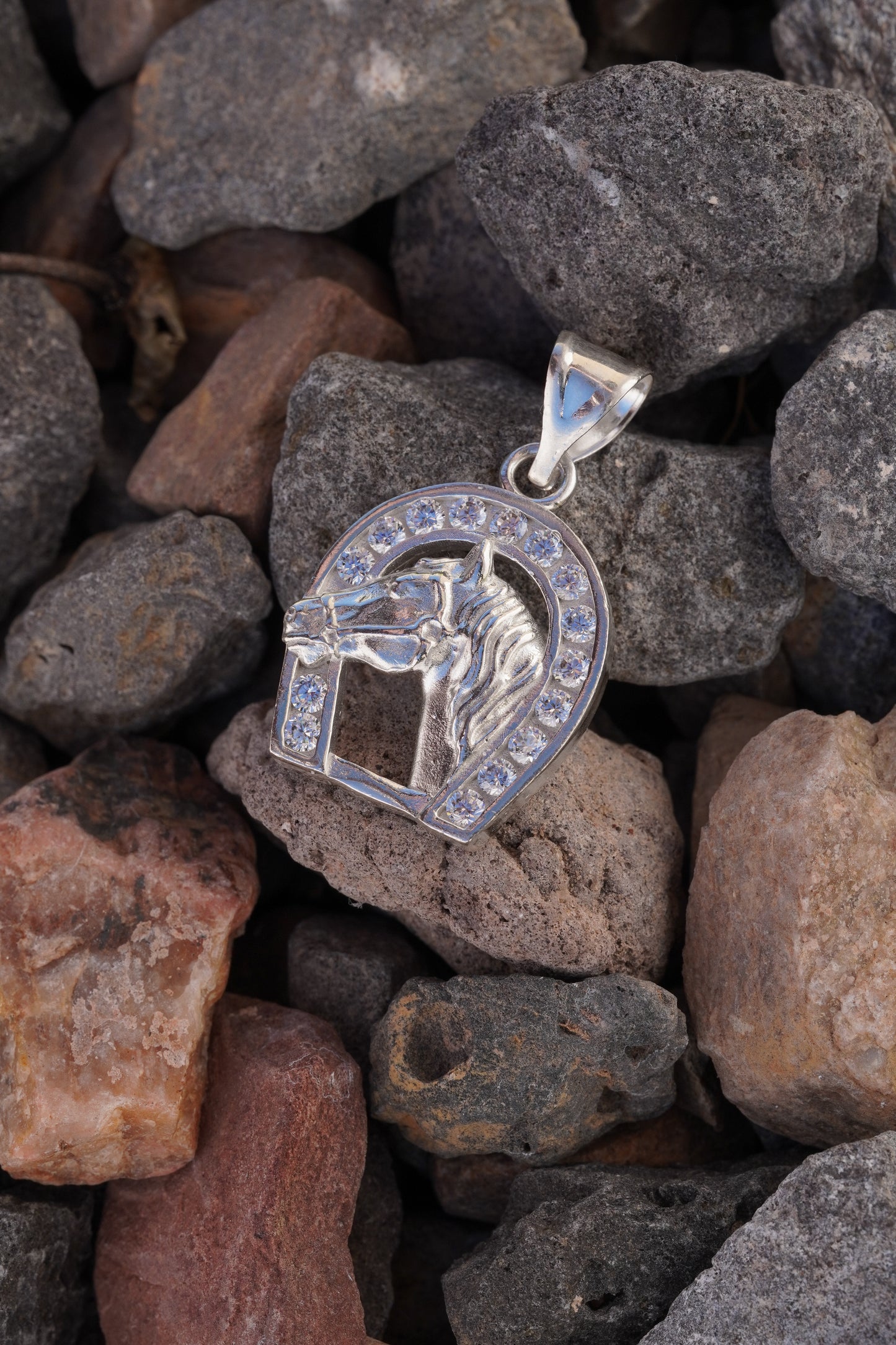 Charm Horse with Zirconia